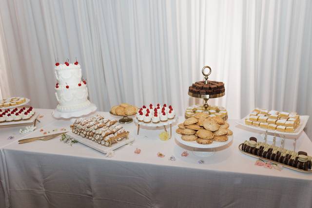J’s Luscious Cakes